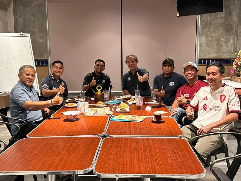 Diskusi & Collab Session